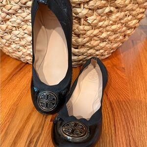 Tory Burch Black Leather Flats with Medallion